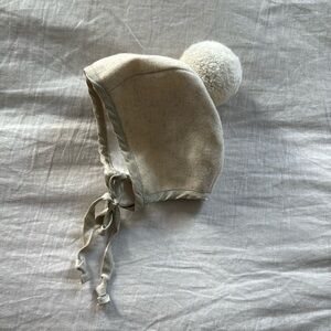 Briar baby Pom bonnet